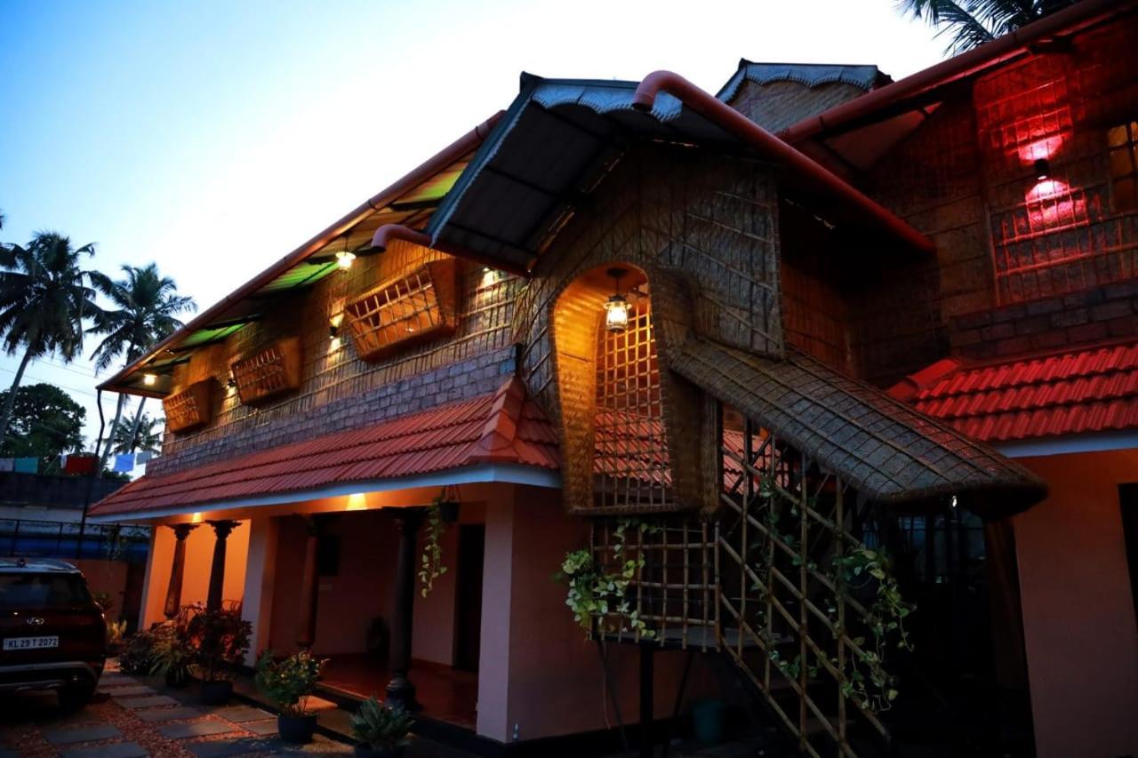 Canalview Private Cottage Azhikkal Ayiram Thengu Panmana Zewnętrze zdjęcie