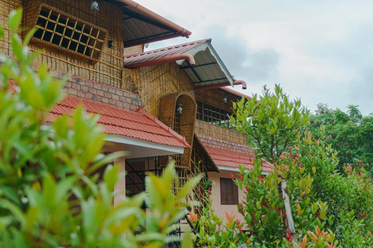 Canalview Private Cottage Azhikkal Ayiram Thengu Panmana Zewnętrze zdjęcie